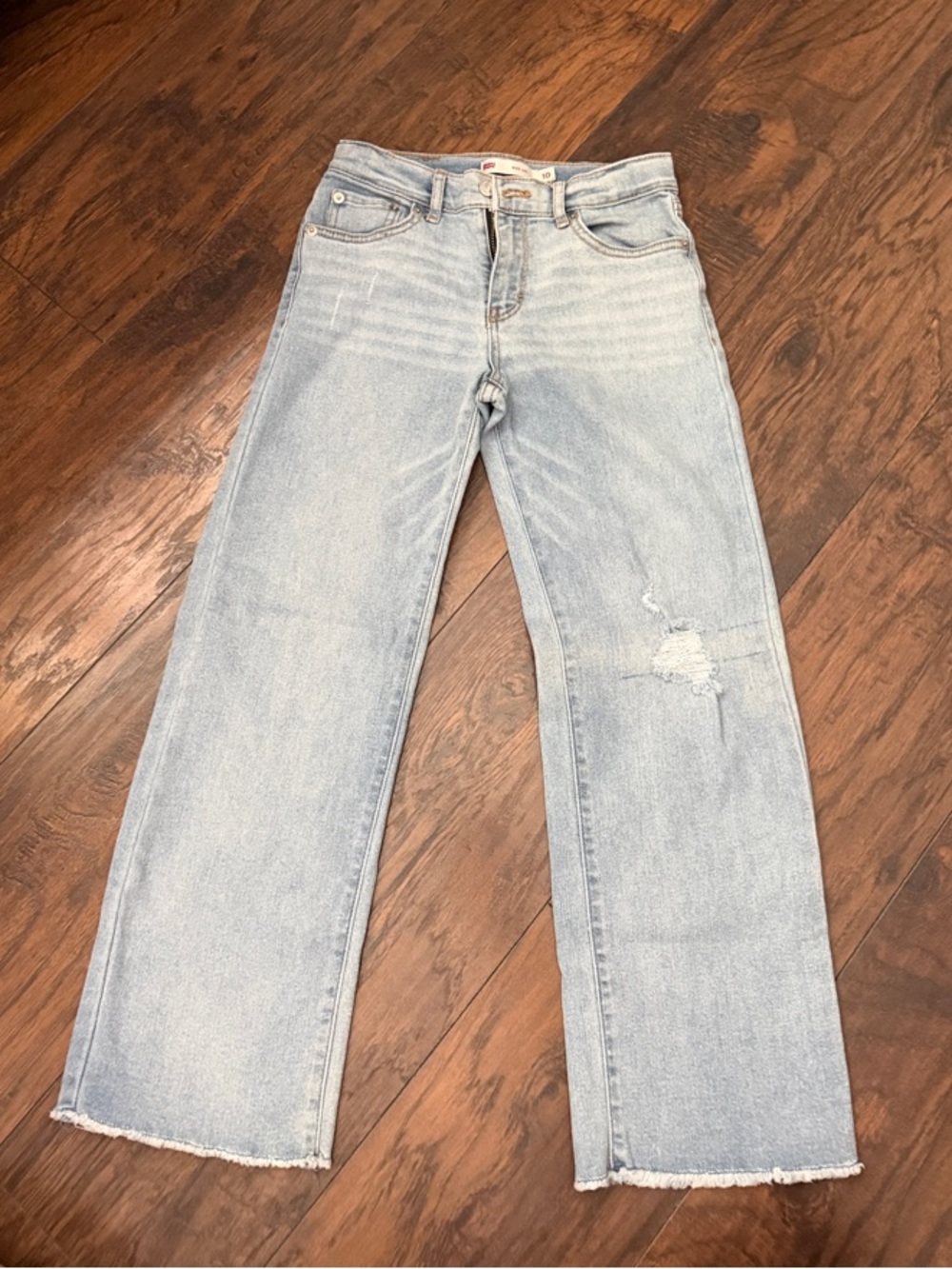 Girls size 10 Levi’s jeans.